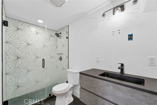 6324 Grape, Los Angeles, CA 90068