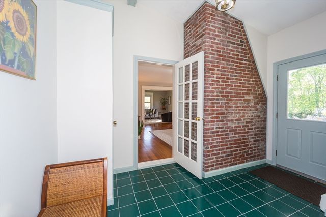 9 Overhill Rd., Natick, MA 01760