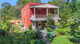 2832 Peery Avenue, Kansas City, MO 64127