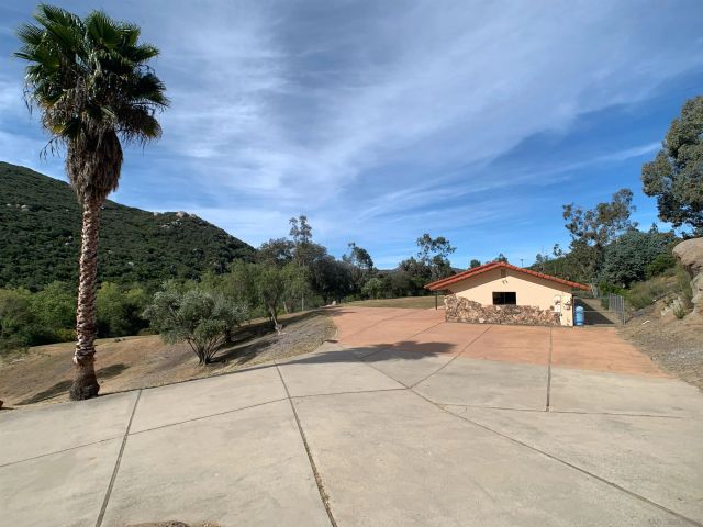 1394 Peutz Valley Road, Alpine, CA 91901