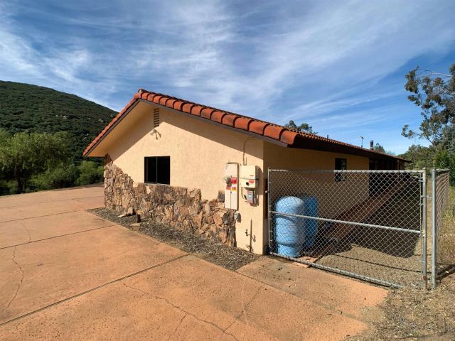 1394 Peutz Valley Road, Alpine, CA 91901