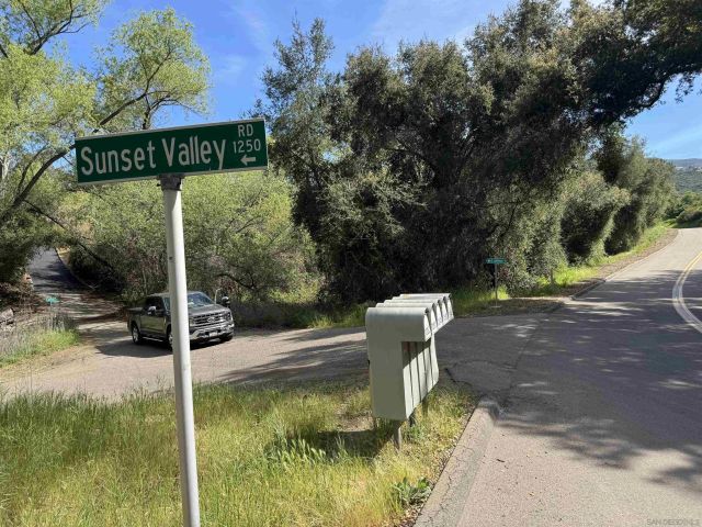 1394 Peutz Valley Road, Alpine, CA 91901