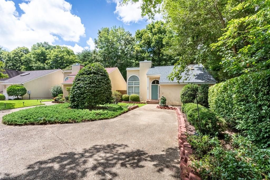 906 Wood Duck CMNS, Williamsburg, VA 23188
