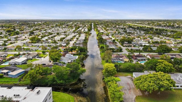 6870 Royal Palm Boulevard 209M, Margate, FL 33063