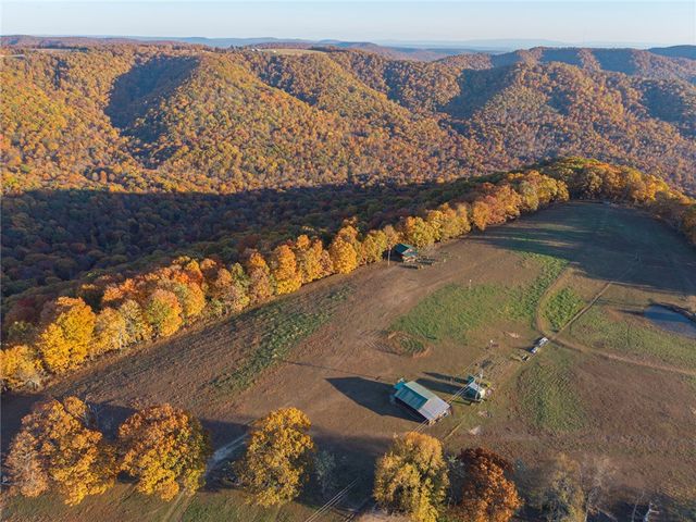 22908 Bidville Road, Winslow, AR 72959