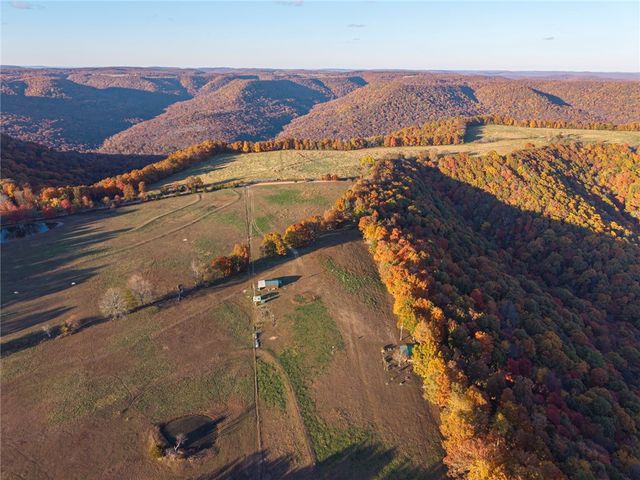 22908 Bidville Road, Winslow, AR 72959