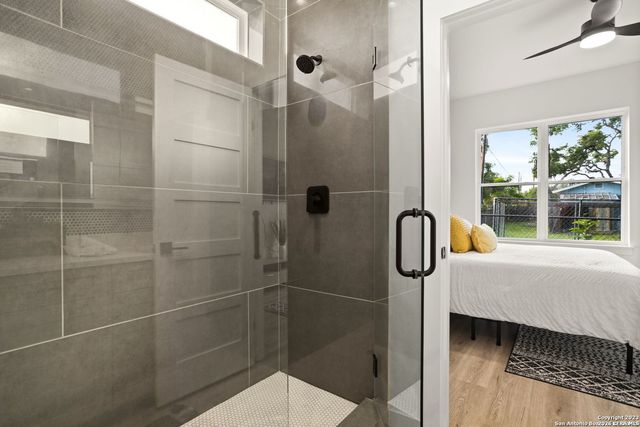 1277 Timberlane Dr, Canyon Lake, TX 78133