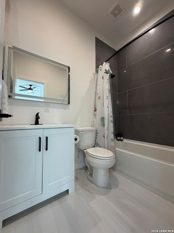 1277 Timberlane Dr, Canyon Lake, TX 78133