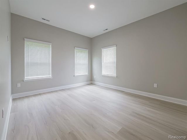 31480 Warren Road 302, Westland, MI 48185