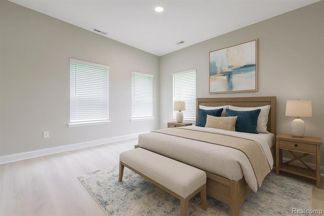 31480 Warren Road 302, Westland, MI 48185