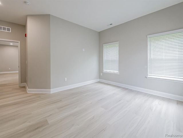 31480 Warren Road 302, Westland, MI 48185