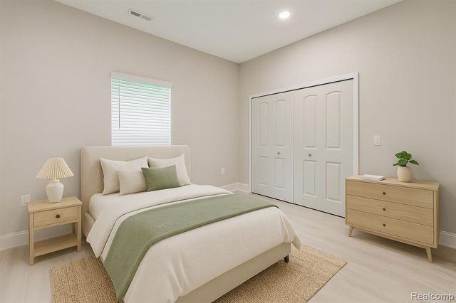 31480 Warren Road 302, Westland, MI 48185