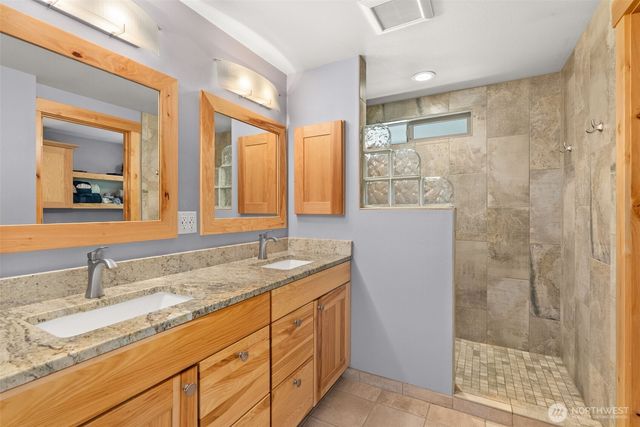2949 Harrison Avenue, Centralia, WA 98531