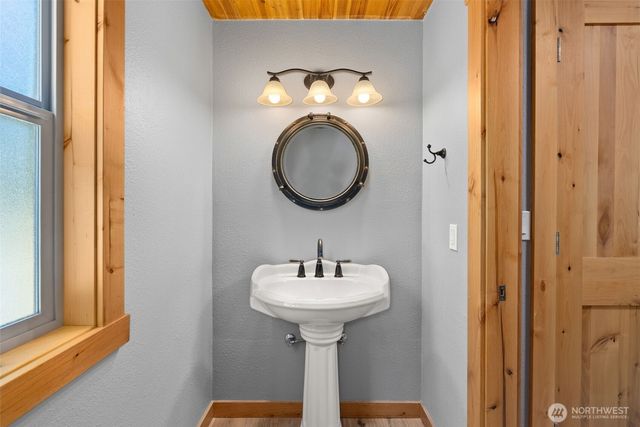 2949 Harrison Avenue, Centralia, WA 98531