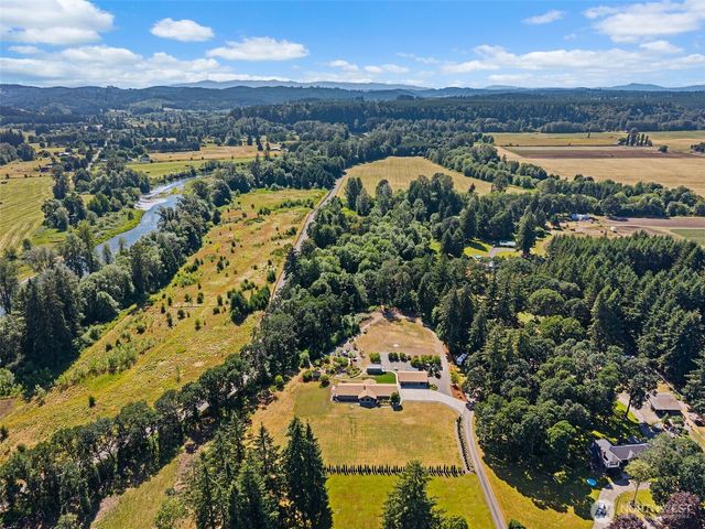 2949 Harrison Avenue, Centralia, WA 98531