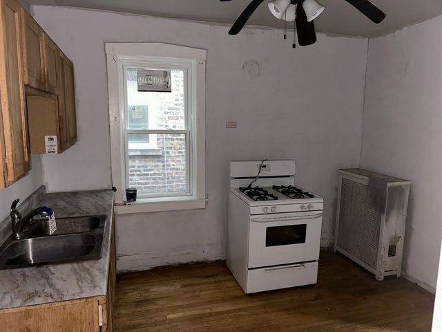 6637 S Rhodes Avenue, Chicago, IL 60637
