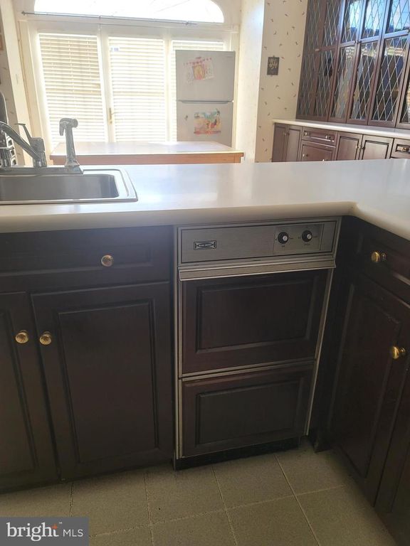 Image 19 of property listing at 8926 HARVEST SQUARE CT, Rockville, MD 20854