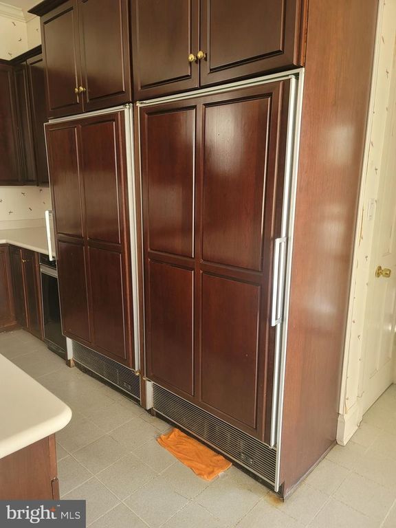 Image 20 of property listing at 8926 HARVEST SQUARE CT, Rockville, MD 20854