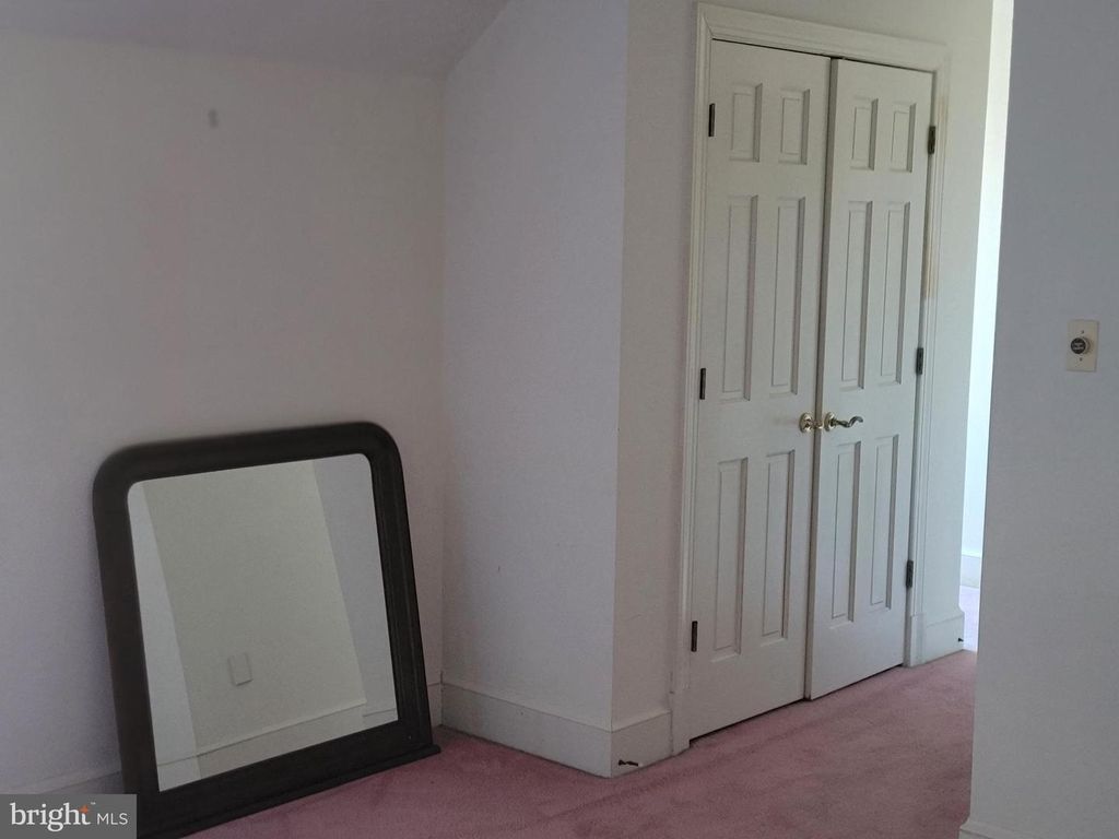 Image 36 of property listing at 8926 HARVEST SQUARE CT, Rockville, MD 20854