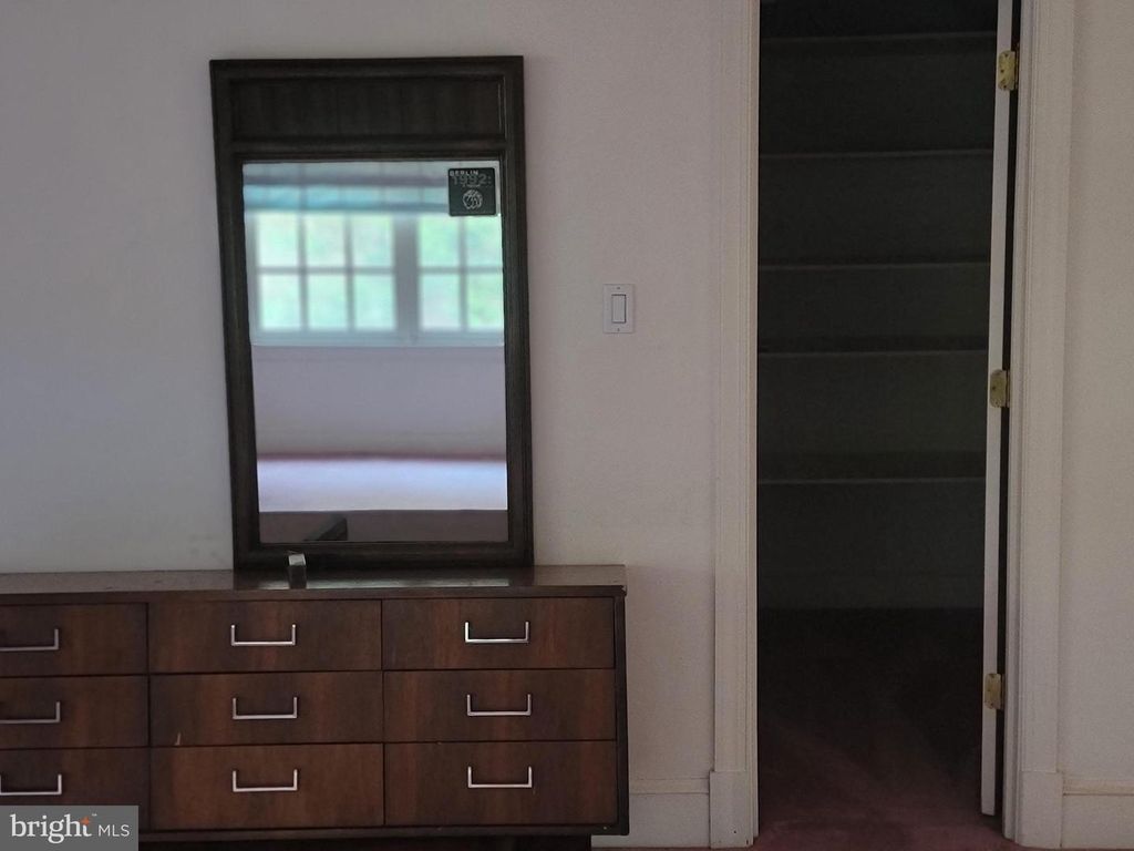 Image 44 of property listing at 8926 HARVEST SQUARE CT, Rockville, MD 20854