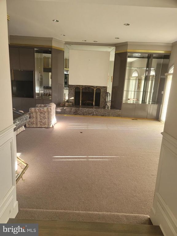 Image 59 of property listing at 8926 HARVEST SQUARE CT, Rockville, MD 20854