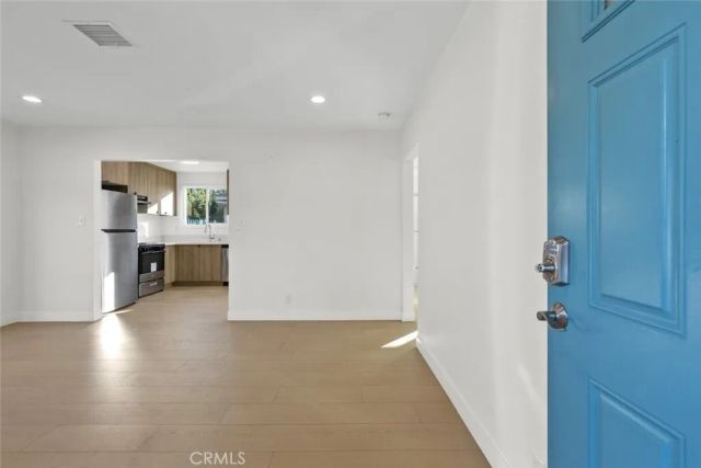 6661 Beck Avenue, North Hollywood, CA 91606