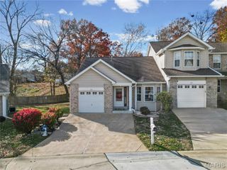 39 Parkway Villas Court 9A, St Peters, MO 63303