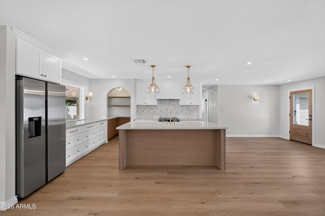 8631 E Sage Drive, Scottsdale, AZ 85250