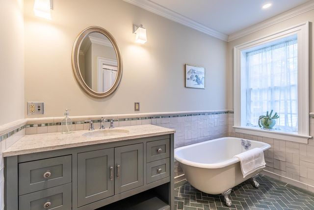 61 Academy Circle, Woodstock, VT 05071