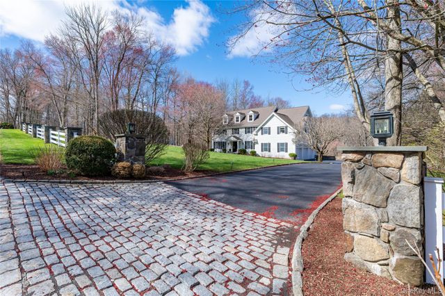 9 Gifford Lake Drive, Armonk, NY 10504
