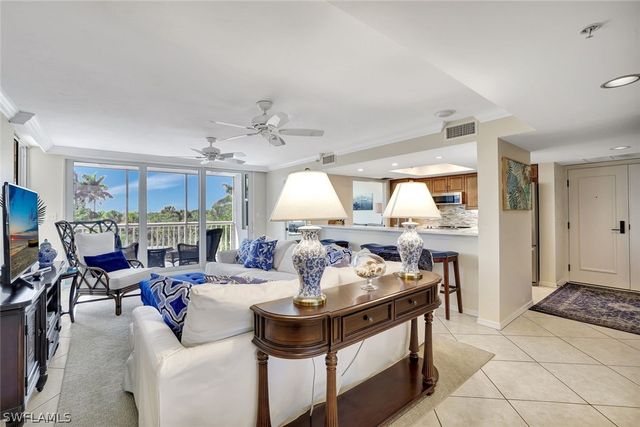 6573 Marissa LOOP 302, Naples, FL 34108