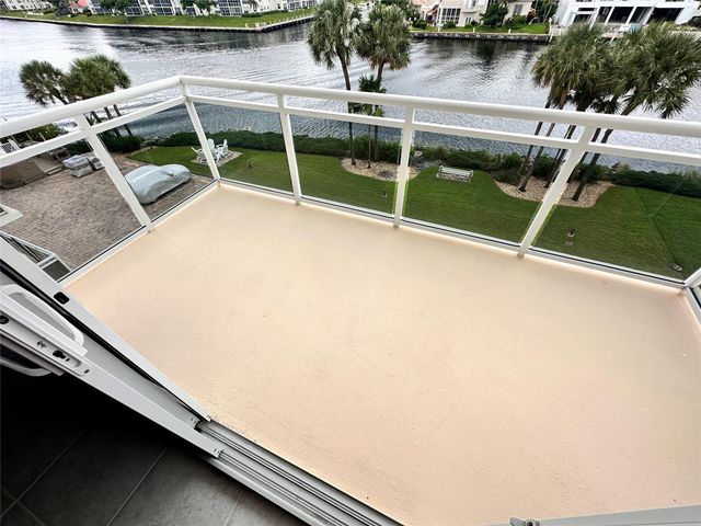 1160 Hillsboro Mile 304, Hillsboro Beach, FL 33062