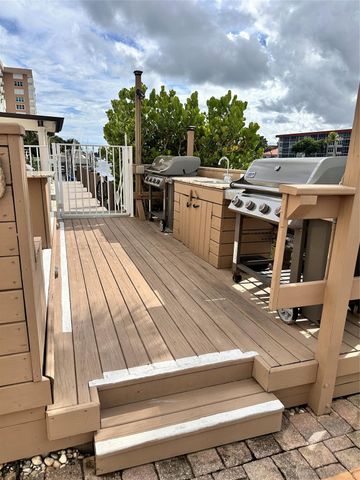 1160 Hillsboro Mile 304, Hillsboro Beach, FL 33062