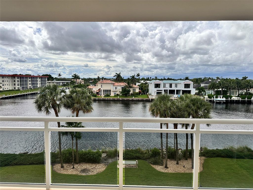 1160 Hillsboro Mile 304, Hillsboro Beach, FL 33062