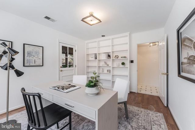 2615 STEEPLECHASE DR, Reston, VA 20191