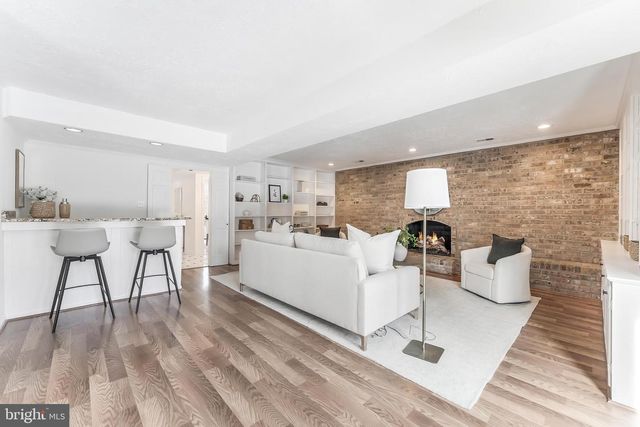 2615 STEEPLECHASE DR, Reston, VA 20191