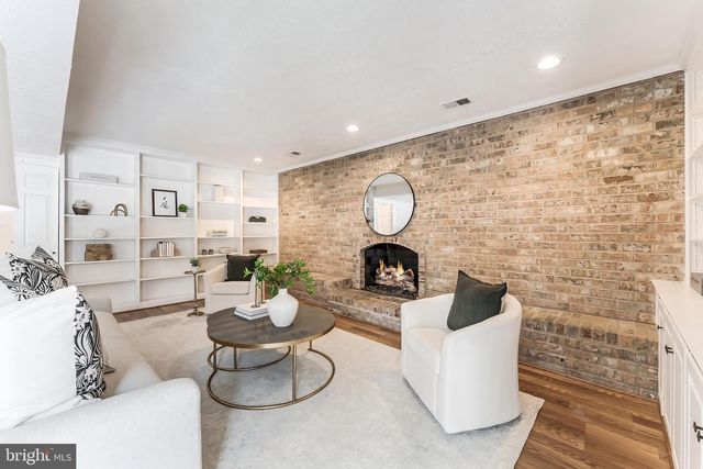 2615 STEEPLECHASE DR, Reston, VA 20191