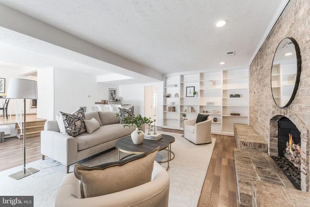 2615 STEEPLECHASE DR, Reston, VA 20191