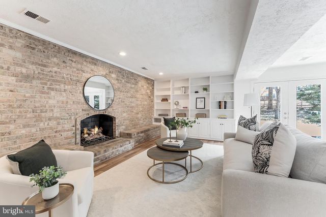 2615 STEEPLECHASE DR, Reston, VA 20191