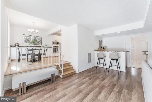 2615 STEEPLECHASE DR, Reston, VA 20191