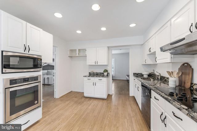 2615 STEEPLECHASE DR, Reston, VA 20191