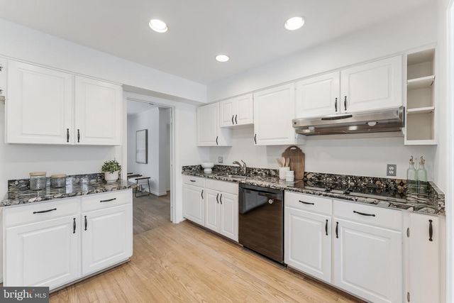 2615 STEEPLECHASE DR, Reston, VA 20191