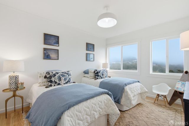 1950 11th Avenue, San Francisco, CA 94116