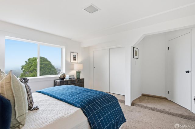 1950 11th Avenue, San Francisco, CA 94116