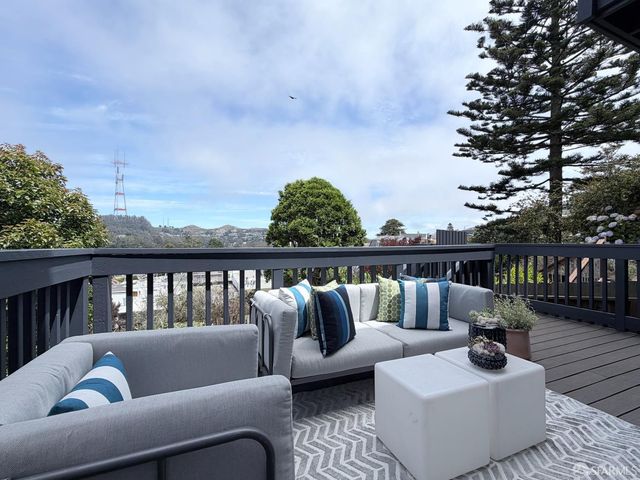 1950 11th Avenue, San Francisco, CA 94116