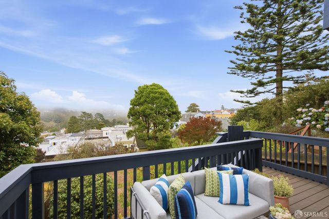 1950 11th Avenue, San Francisco, CA 94116