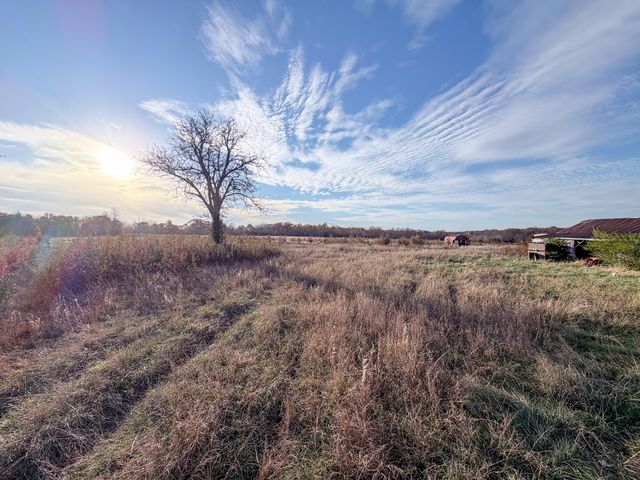 000 County Road 8530, West Plains, MO 65775