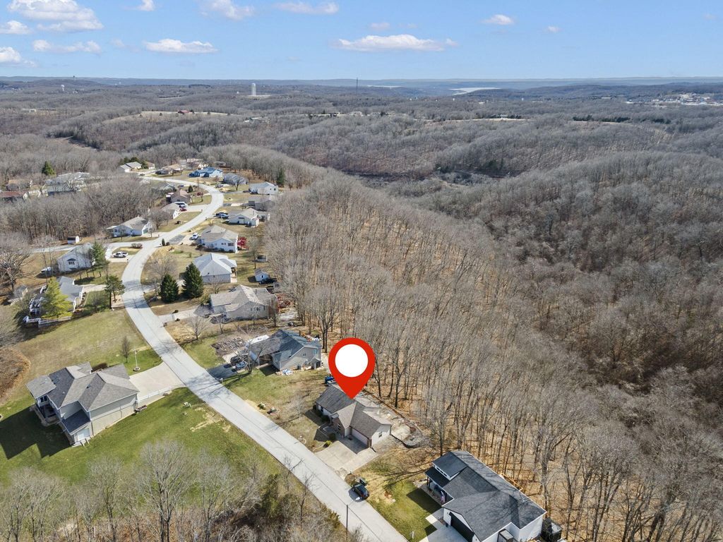 215 North Catamount Boulevard, Branson West, MO 65737