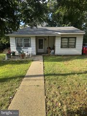 5 HENRY AVE, Collegeville, PA 19426