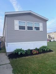 360 E Tuttle Road #217, Ionia Twp, MI 48846